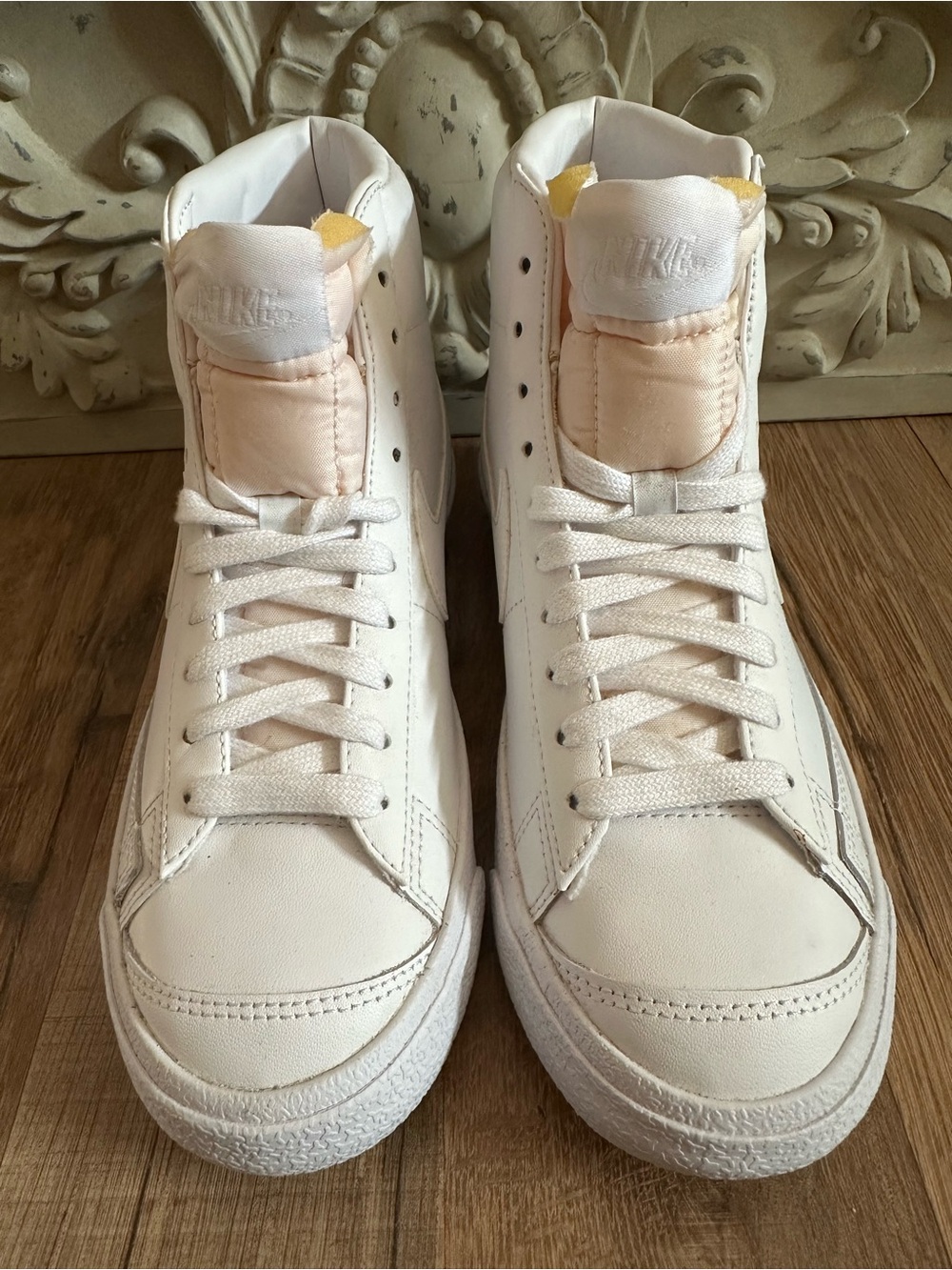 NEW Women’s Nike Mid 77 Blazers sneaker shoe WHITE 6.5